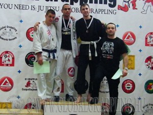 A Gi Grappling Felnőtt 75 kg kategória dobogója