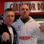 Aladi László és Sárközi Róbert a Gladiator Dock bejáratánál