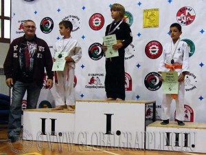 Gi Grappling Gyermek Fiú 30 kg. dobogója