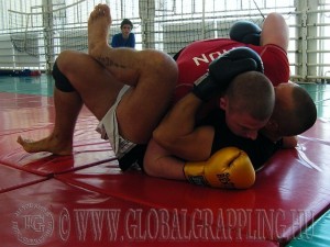 Grappling kesztyűben