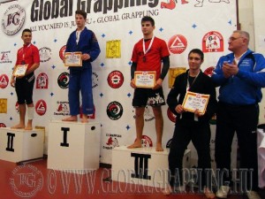 A Gi Grappling Junior Fiú 71 kg. kategória dobogója