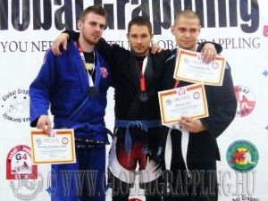 A Gi Grappling Felnőtt Férfi 75 kg. kategória dobogója