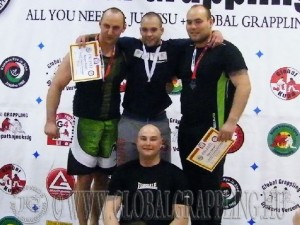 A NoGi Grappling Felnőtt Férfi 105+ kg. kategória dobogója