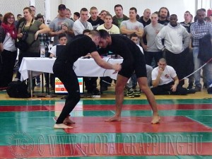NoGi küzdelem a figyelem kereszttüzében