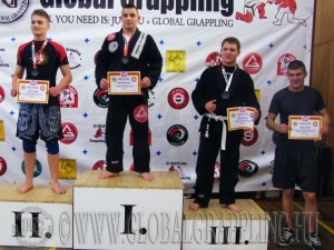 A Gi Grappling Ifjúsági 2 Fiú 80 kg dobogója