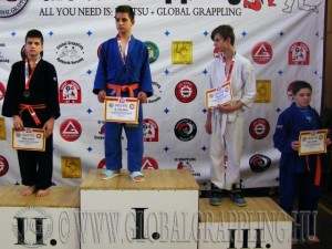 A Gi Grappling Ifjúsági 1 Fiú 53 kg dobogója