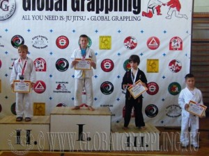 Gi Grappling Gyermek 1 Fiú 30 kg. dobogója