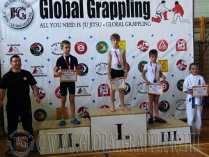 Gi Grappling GYermek 1 Fiú 35 kg dobogója