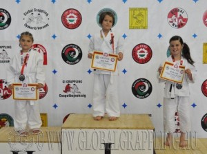 Gi Grappling Manó Leány 28 kg. dobogója
