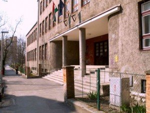 A KIVISZ bejárata