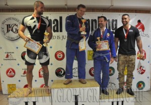 A Gi Grappling Férfi 80+ Open dobogója