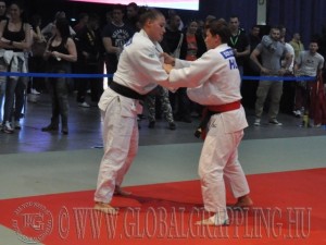 Nők Gi Grappling küzdelme