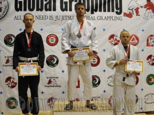 A Gi Grappling Felnőtt Férfi 65 kg. kategória dobogója
