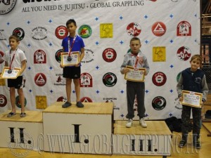 A NoGi Grappling Gyermek 1 Fiú 28 kg. kategória dobogója