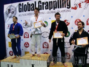 A Gi Grappling Kezdő Felnőtt Férfi 80 kg. kategória dobogója