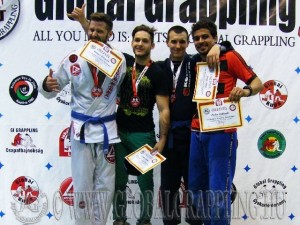 A Gi Grappling Felnőtt Férfi 75 kg. kategória dobogója