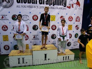 A Gi Grappling Ifjúsági 1 Fiú 45 kg. kategória dobogója