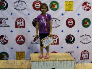 A NoGi Grappling Manó Leány 27 kg. kategória dobogója