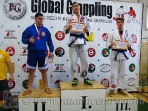 A Gi Grappling Felnőtt Férfi 100 kg kategória dobogója