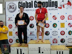 A Gi Grappling Felnőtt Férfi 105+ kg kategória dobogója