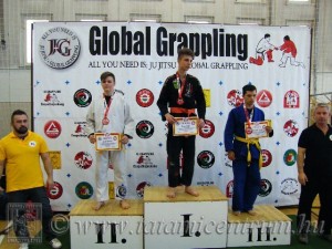 A Gi Grappling Ifjúsági 2 Fiú 65 kg kategória dobogója