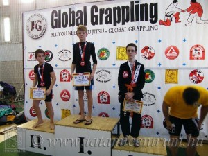 A Gi Grappling Ifjúsági 1 Fiú 45 kg kategória dobogója