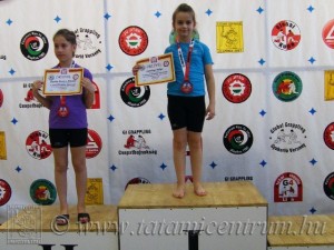 A NoGi Grappling Gyermek 2 Leány 36 kg kategória dobogója