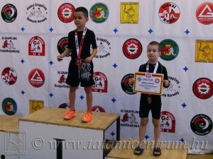 A NoGi Grappling Manó Fiú 21 kg kategória dobogója