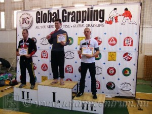 A NoGi Grappling Kezdő Felnőtt Férfi 80 kg dobogója