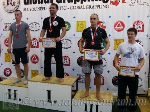 A Kesztyűs Küzdelem Felnőtt Férfi 75 kg dobogója