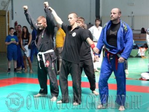 Van aki Gi Grapplin-ben eredményes...