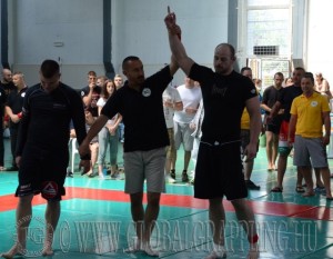 ... és van aki NoGi Grappling-ben