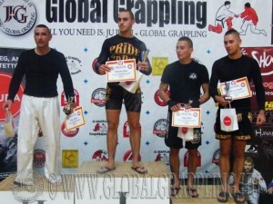 A Kesztyűs Open -80 kg kategória dobogója