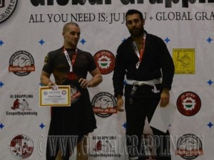 A Gi Grappling Felnőtt Férfi 85 kg kategória dobogója