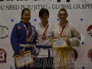 A Gi Grappling Felnőtt Női 65 kg kategória dobogója