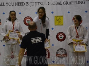 A Gi Grappling Ifjúsági 2 Leány 60 kg kategória dobogója