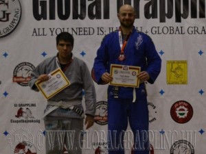 A Gi Grappling Kezdő Felnőtt Férfi 100 kg kategória dobogója
