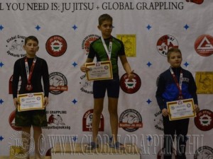 A NoGi Grappling Gyermek 2 Fiú 44 kg kategória dobogója