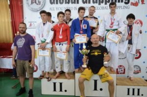 A Gi Junior Fiú Csapatbajnokság dobogója