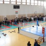 A négy tatami mellett a ring  és a bemelegítő pást is bőven elfért
