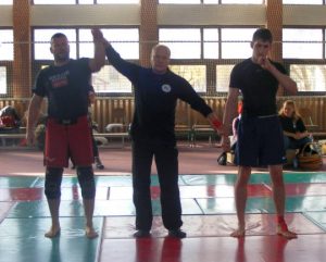 Merkert Zoltán bírónk győztest hirdet