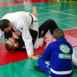 Szekeres Ákos és Varga Levente technikát mutatnak a gyerekeknek