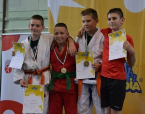 A Gi Grappling Ifjúsági1 Fiú 46 kg. dobogója