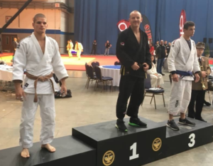 A Gi Grappling Férfi 70 kg. kategória dobpgója