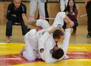 Gi Felnőtt Haladó nérkőzés UWW Grappling szabályok szerint