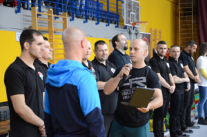 Stágel György átveszi az ÉV KÉPVISELETE 2018 díjat a megnyitó ünnepségen