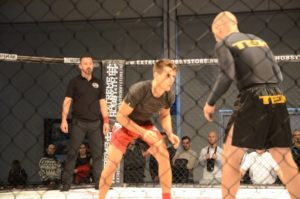 Férfi NoGi-Cage Grappling mérkőzés